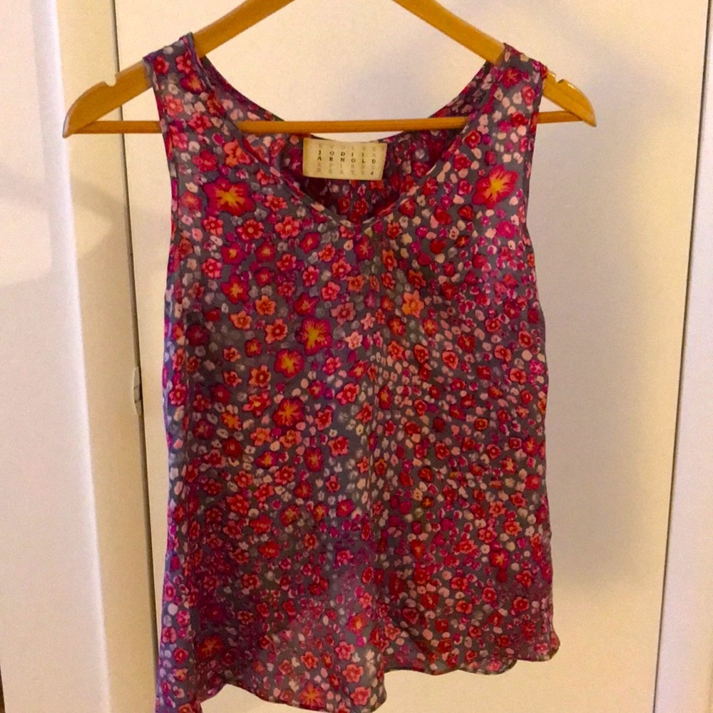 FLORAL split back flowy print top!